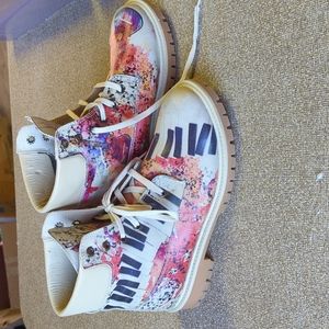 Boots 41 music piano guitar notes